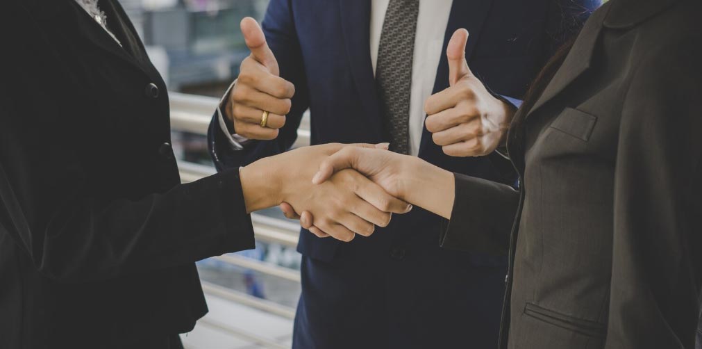 Global Trade Data and Old Customer Referral: Dual Choices for Import and Export Customer Acquisition