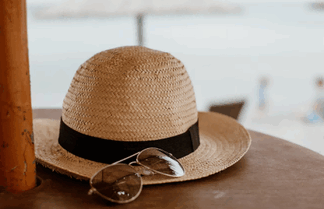 What are the Traditional Materials Techniques Used in Panama's Export Hat Production?